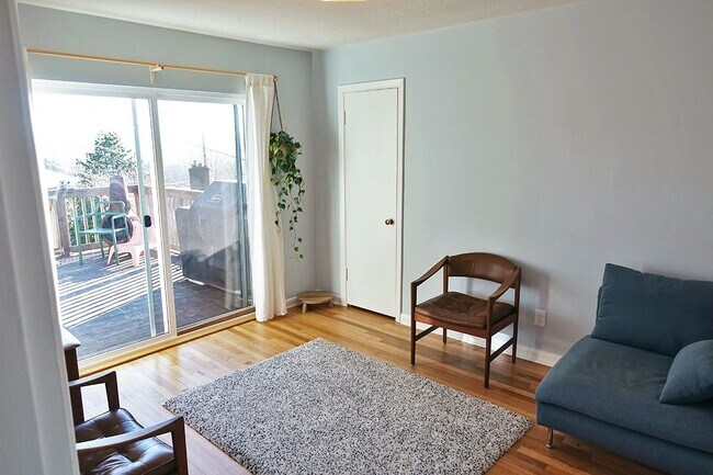 Building Photo - Hillsdale Ranch