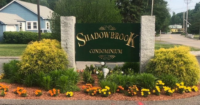 Building Photo - 14 Shadowbrook Ln