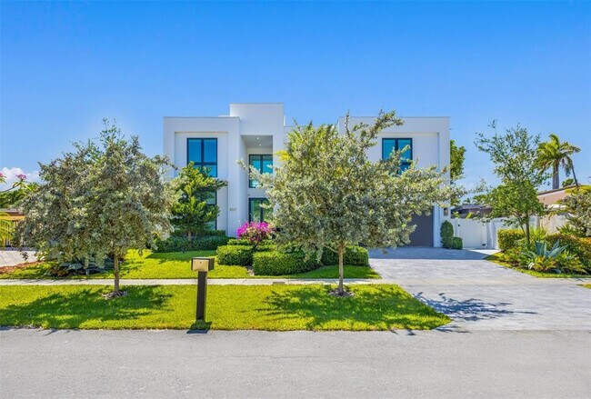 Building Photo - 2001 Marietta Dr