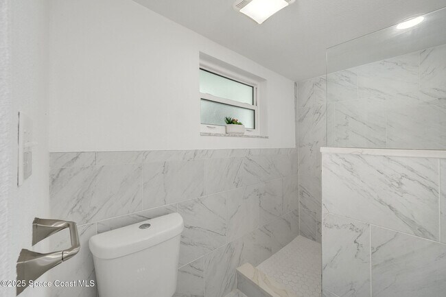 Building Photo - 458 Sandpiper Dr