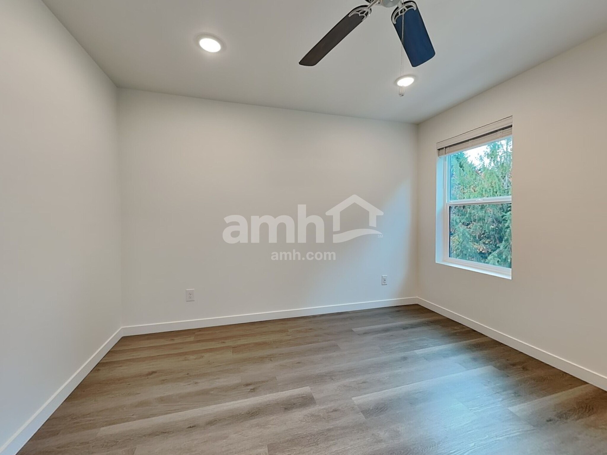 Building Photo - 5019 Washington St SE