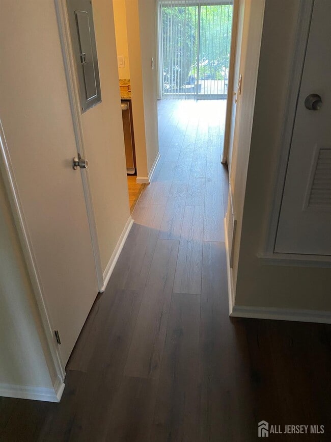 Building Photo - 5 Brigade Ct