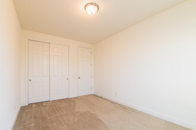 Building Photo - 3952 Serena Ave