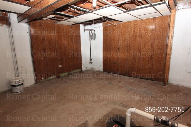 Building Photo - 2442 Wainwright St