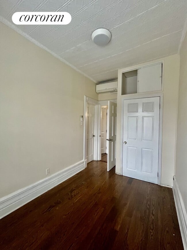 Building Photo - 415 58th St