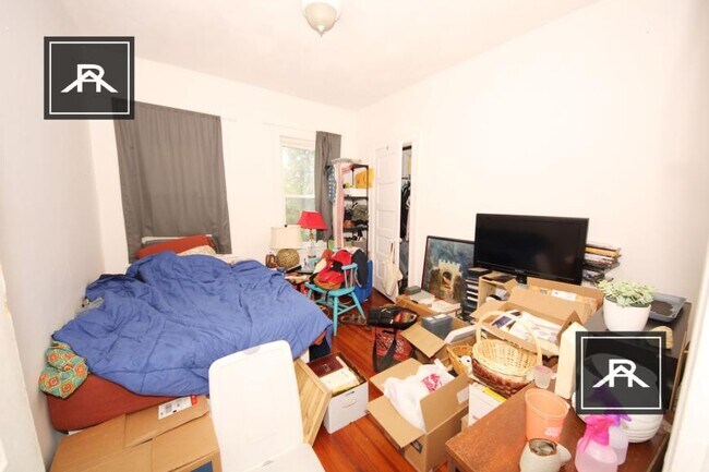 Building Photo - 4 bedroom in Watertown MA 02472