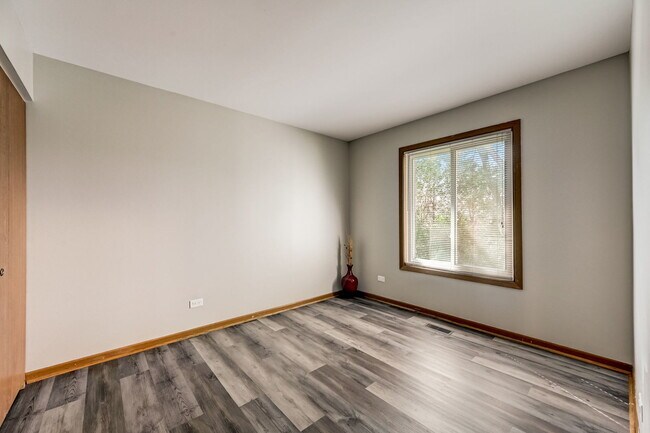 Building Photo - 50 Terry Dr