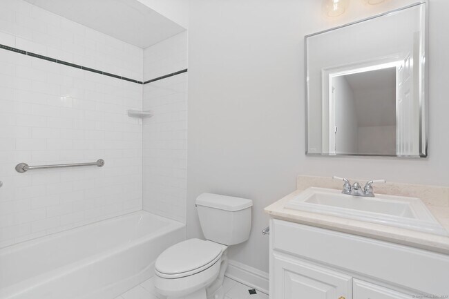 Building Photo - 5 Winthrop Hill