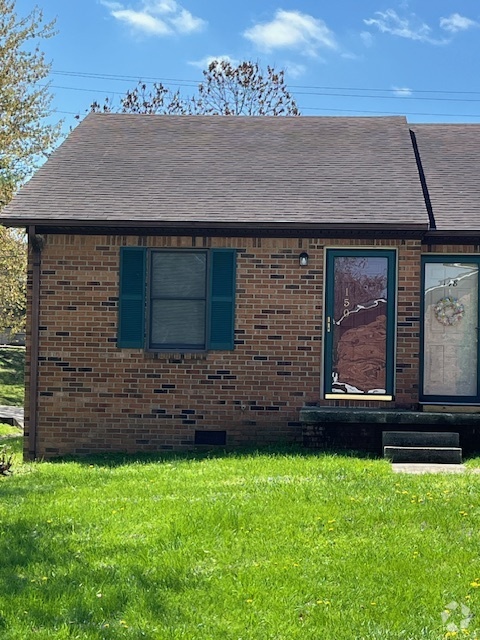 Building Photo - 150 Cypress Dr