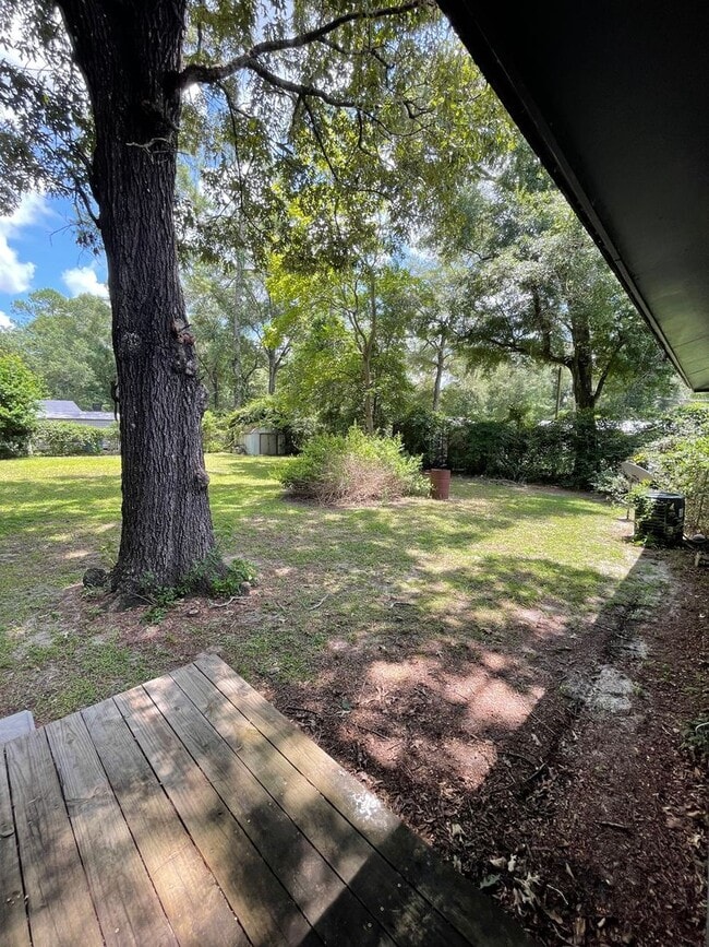 Building Photo - Charming 3 Bedroom Home Available In Crawf...