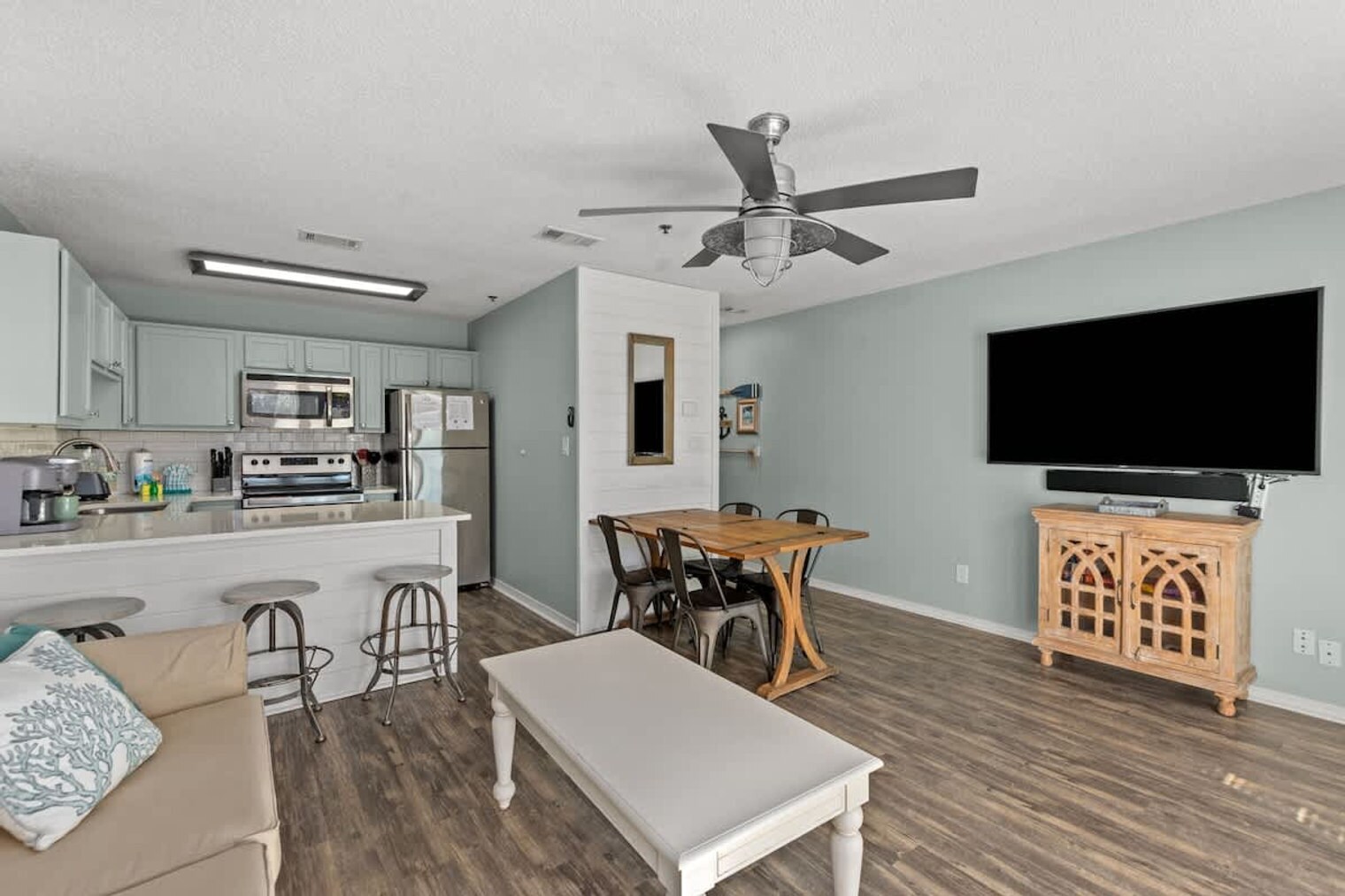 Building Photo - 3191 Scenic Hwy 98