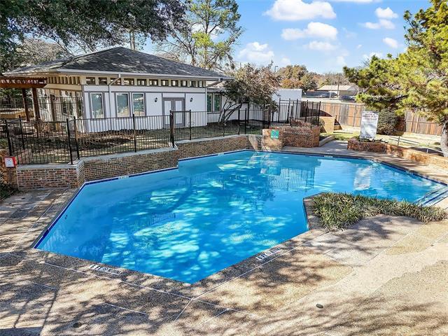 Building Photo - 13606 Flagstone Ln