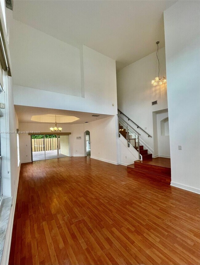 Building Photo - 5871 NW 112th Ct
