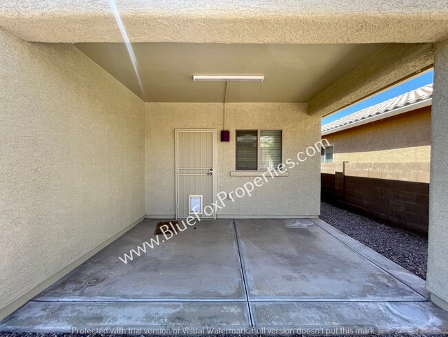 Building Photo - 1112 W Montelupo Dr