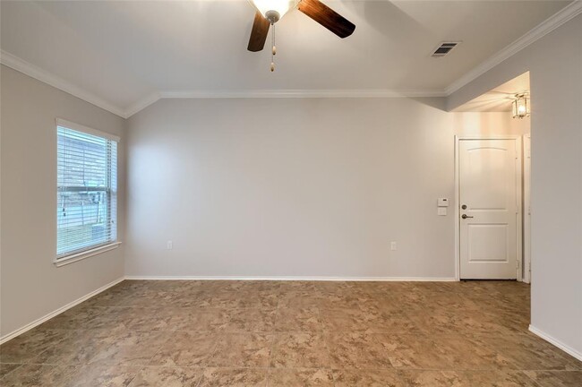 Building Photo - 10104 Deer Chase Trail