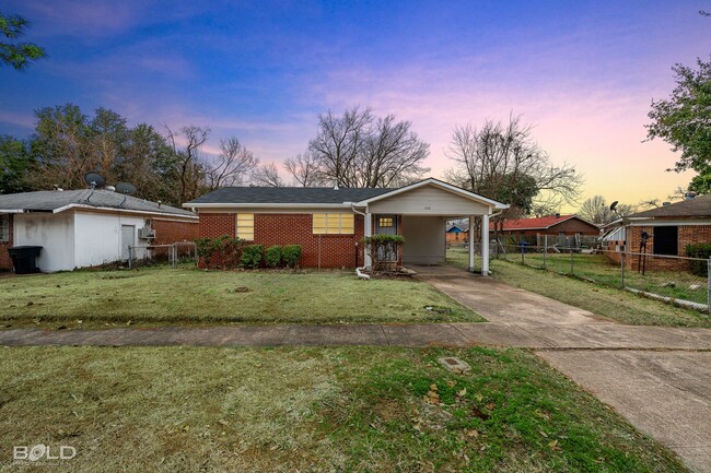 Building Photo - 308 Oregon Ave