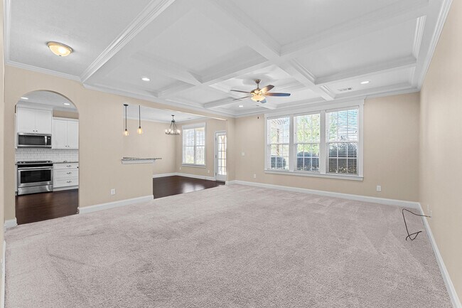 Building Photo - 582 Bunchgrass St
