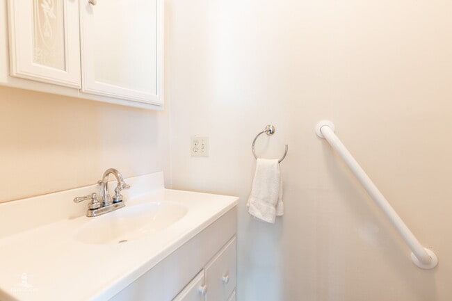 Building Photo - Charming 3BR South Portland Single-Family Home | Sunroom, Garage, Basement Storage & Spacious Yard