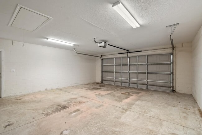 Building Photo - 8511 SE 158th Pl