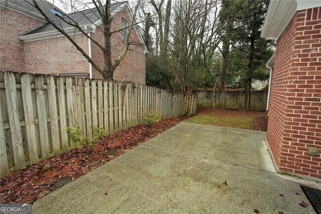 Building Photo - 1360 East Gate Ct SE
