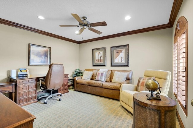 Building Photo - 222 Legendary Cir