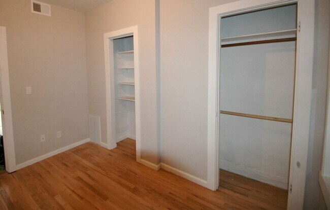 Building Photo - Remodeled 2BR in Victorian | Oversized Living & Dining | Walk to Yale | Massive Walk-In Closet
