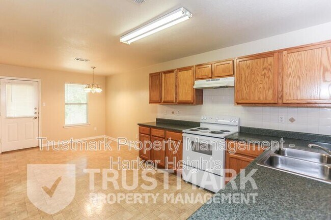 Building Photo - 411 Brittney Way