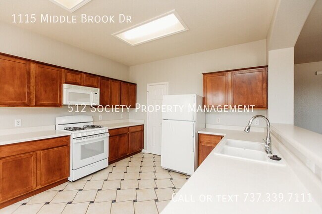 Building Photo - 1115 Middle Brook Dr
