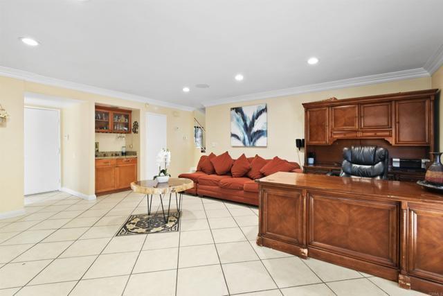 Building Photo - 613 Point Vicente Ct