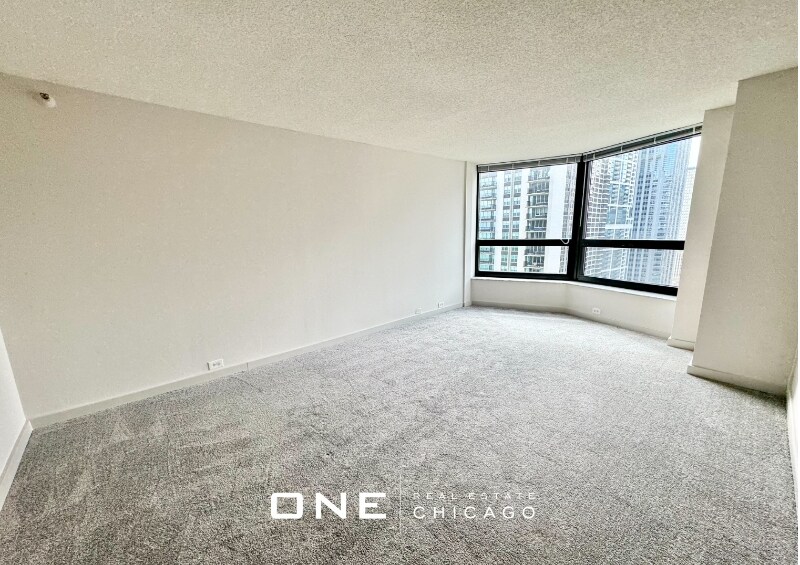 Building Photo - 190 N Harbor Dr