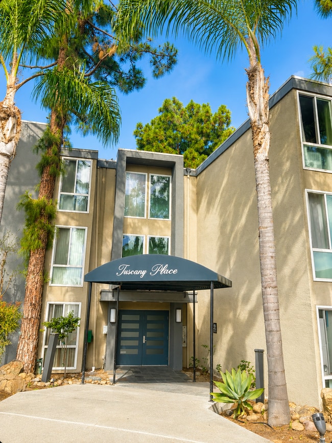 Building Photo - 4860 Rolando Ct