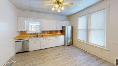 Building Photo - 1204 2nd St NW