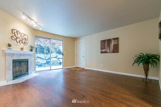 Building Photo - 1 Bedroom 1 Bathroom + Amenities in Mountl...