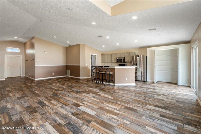 Building Photo - 2667 Deercroft Dr