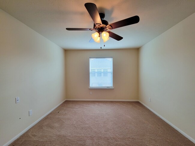 Building Photo - 805 Arlington Pointe Dr