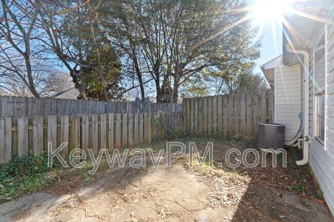 Building Photo - 189 Satomi Way