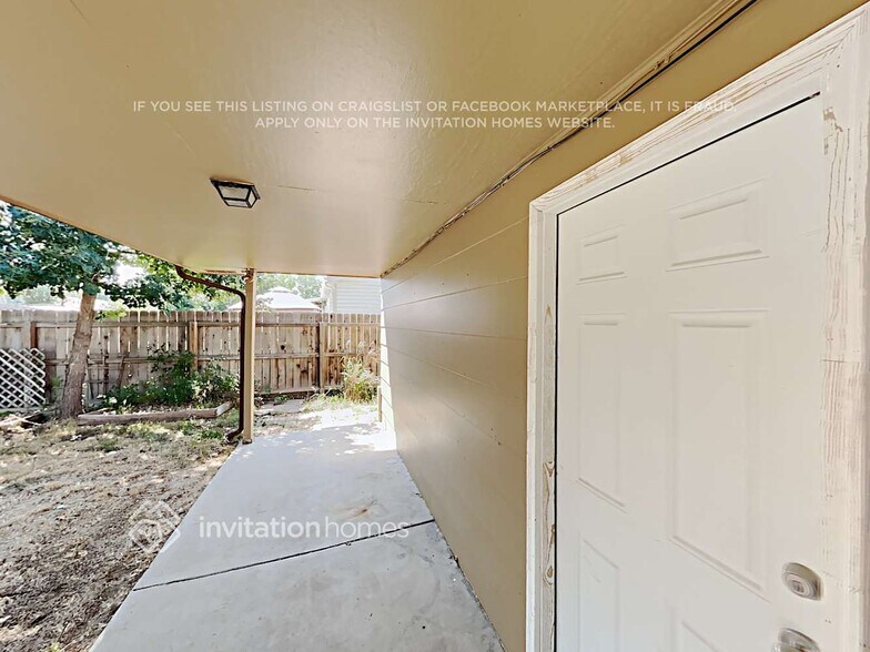 Building Photo - 2676 E 117th Way