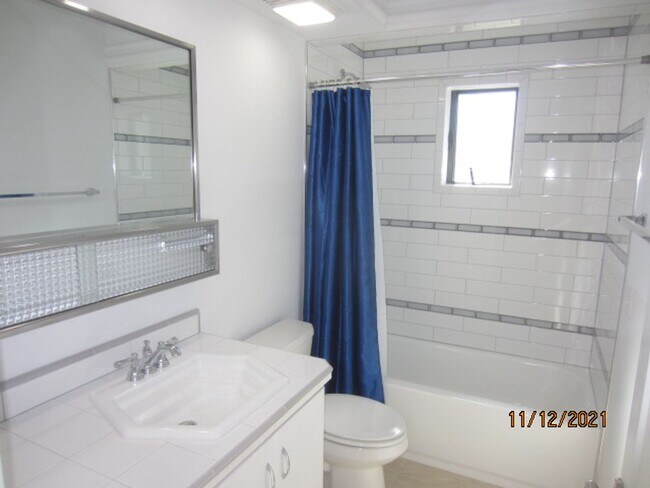 Building Photo - AMAZING 3 BED.  2 BA. ART DECO HOME WAS FULLY REMODELED IN 2021