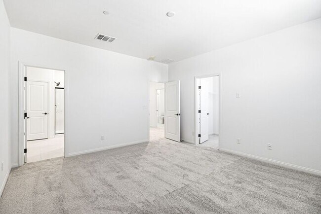 Building Photo - Stunning 3-Bedroom Home in Desirable Summerlin West