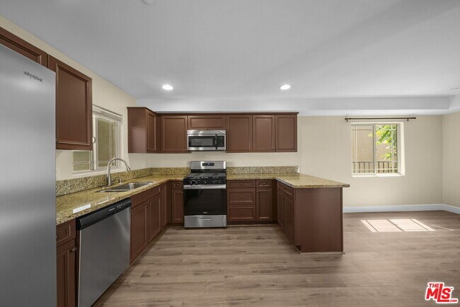 Building Photo - 5315 Bellingham Ave