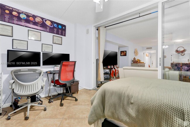 Building Photo - 3050 NW 42nd Ave