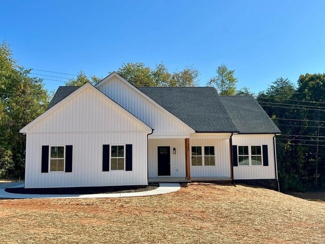 Primary Photo - 112 Graham Creek Rd