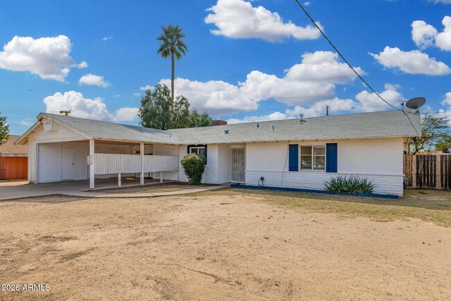 Building Photo - 3945 W Orange Dr