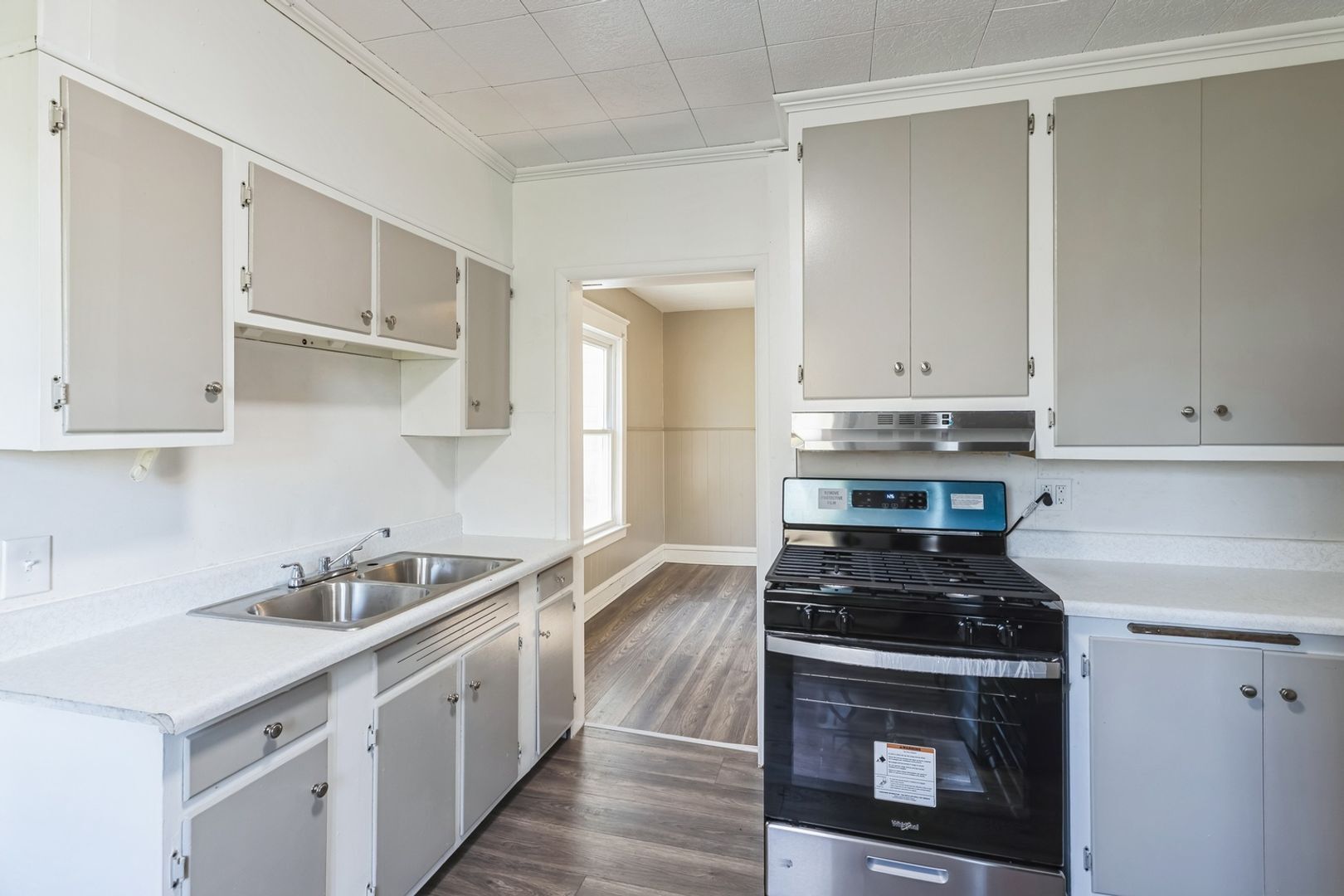 Building Photo - 1573 Jermain Dr