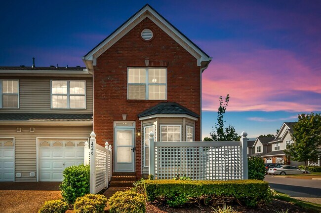 Building Photo - 426 Compton Ln