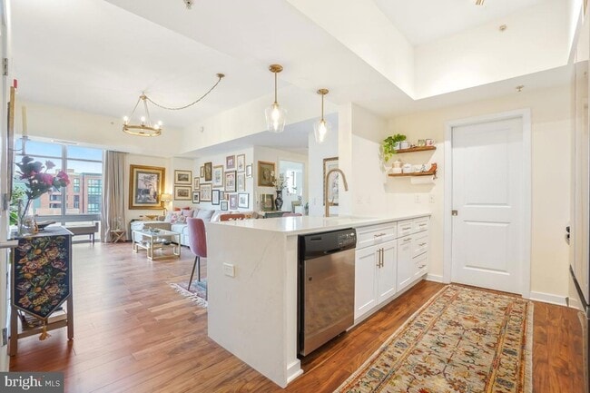 Building Photo - 475 K St NW