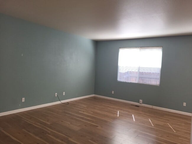 Building Photo - 2396 Sapphire Ridge Way