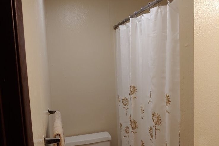 full bathroom - 32131 46th Pl SW