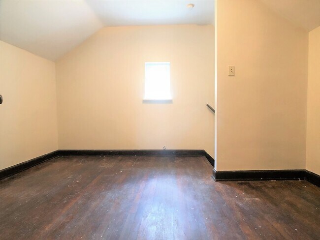 Building Photo - 1851 Capital Ave