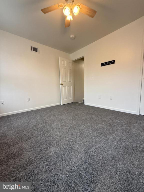 Building Photo - 248 E 6th Ave